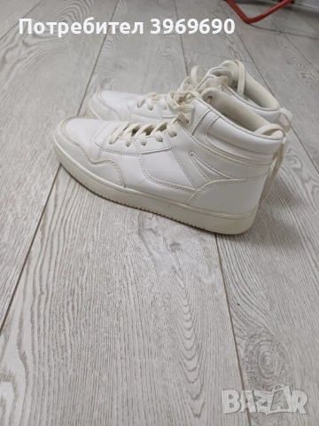 Кецове, снимка 2 - Детски маратонки - 53179011