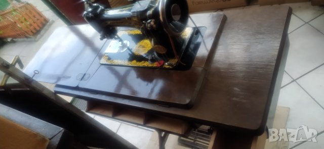 Крачна шевна машина - използвана, с нов ремък, снимка 2 - Шевни машини - 40690125