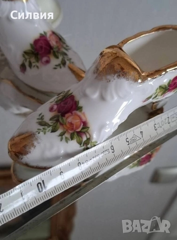 Декоративна обувка *Royal Albert Old Country Roses* 🌹 , снимка 9 - Декорация за дома - 52769127