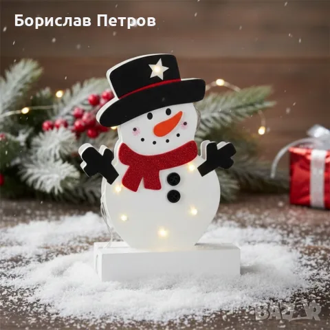 Светеща коледна украса във формата на снежен човек 25 см. Дървена LED декорация снежен човек 