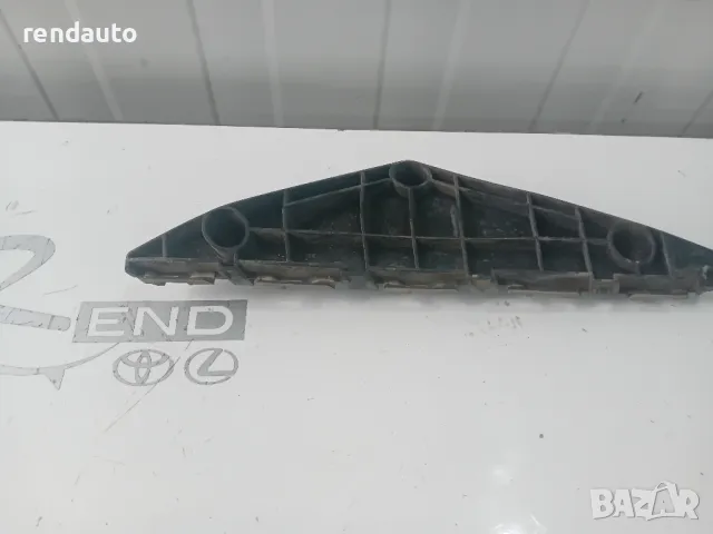 52536-05040 Ляв държач броня Toyota Avensis t27