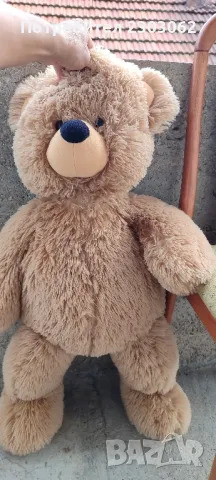 Голям плюшен мечок