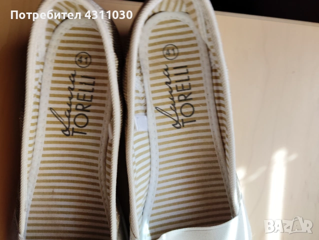 Златисти спортни балеринки Laura Torelii , снимка 6 - Маратонки - 53808429