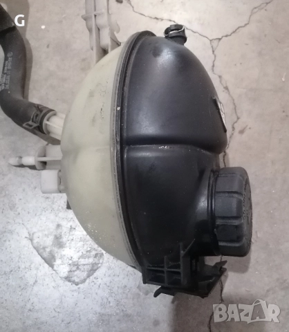 Казанче Антифриз Mercedes W204 C klass , снимка 8 - Части - 51486635