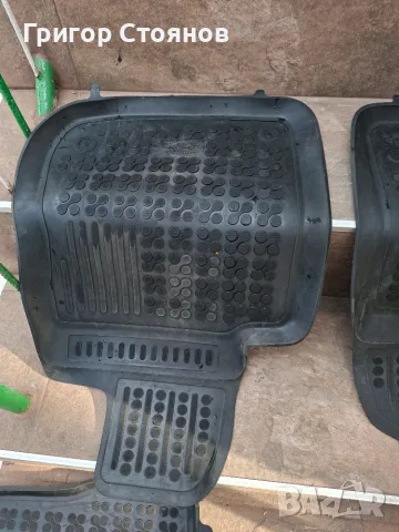 Продавам стелки REZAW - PLAST за пежо 2008, снимка 3 - Аксесоари и консумативи - 56452476