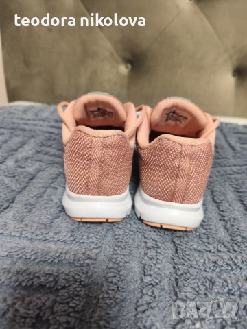 Оригинални маратонки Nike , снимка 4 - Маратонки - 52953237