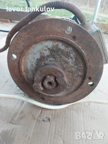 Трифазен Унгарски ел. двигател :2.2 kW, снимка 2 - Електродвигатели - 53933210