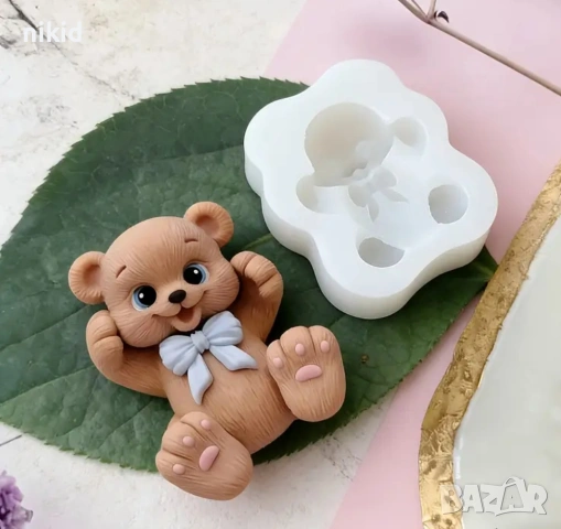 Мече лежащо с панделка силиконов молд форма фондан шоколад гипс смола декор украса