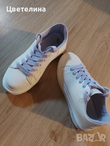 Дамски обувки DeeZee 39 номер, снимка 4 - Маратонки - 50667993