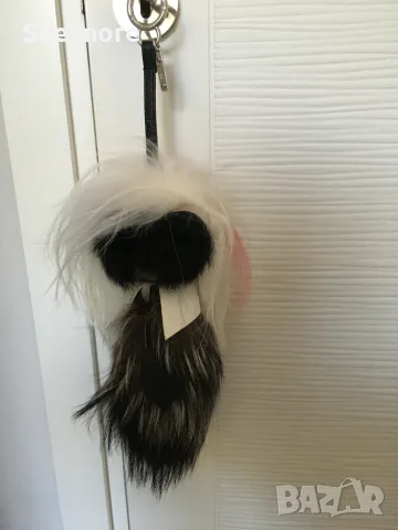 Fendi Karlito висулка за чанта със сребриста лисица