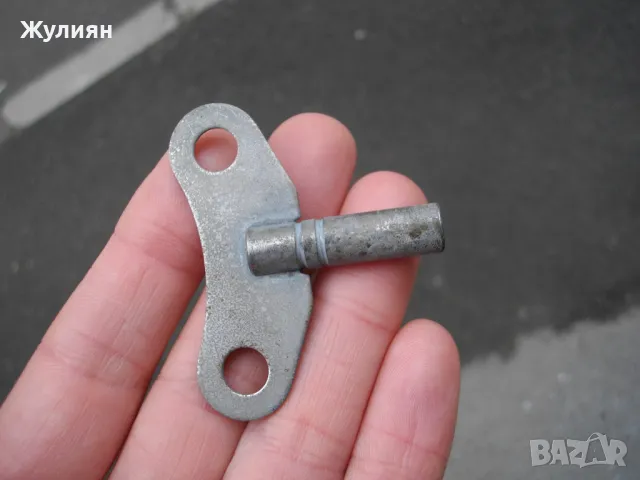 СТАРО КЛЮЧЕ КЛЮЧ ЗА СТЕНЕН ИЛИ КАМИНЕН ЧАСОВНИК , снимка 3 - Антикварни и старинни предмети - 49769685