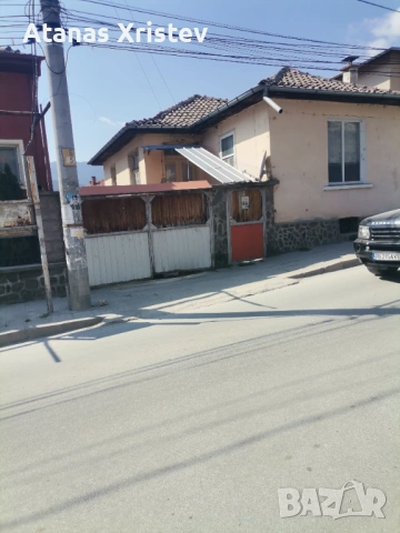 Продавам къща в центъра на гр.Пещера