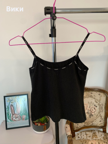 Дамски топ в размер М, но е подходящ за S, снимка 7 - Корсети, бюстиета, топове - 44927238