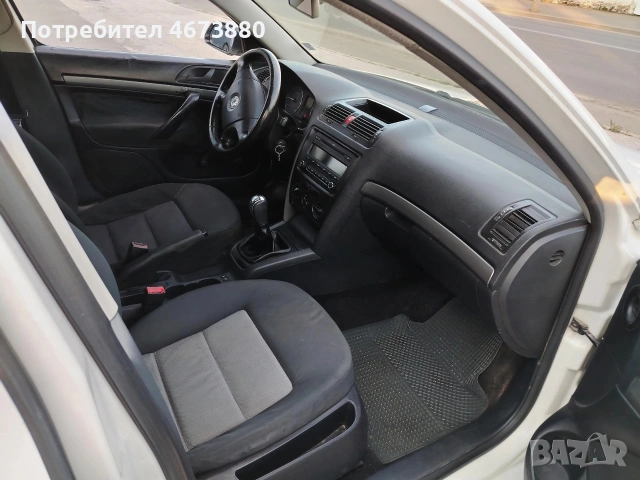 Skoda Octavia, снимка 10 - Автомобили и джипове - 54328151