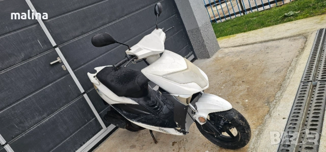 Скутер 50кубика внос от Германия , снимка 2 - Мотоциклети и мототехника - 54364343