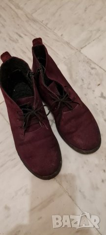 Дамски боти от естествен велур. 