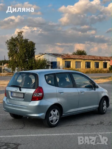 Honda Jazz 1.4 бензин, 2005 г. – икономична и поддържана, снимка 3 - Автомобили и джипове - 55898912