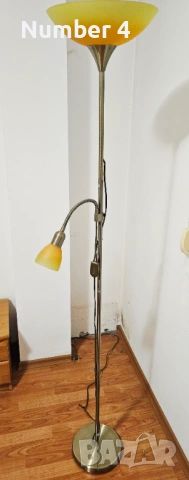 Метална подова лампа
