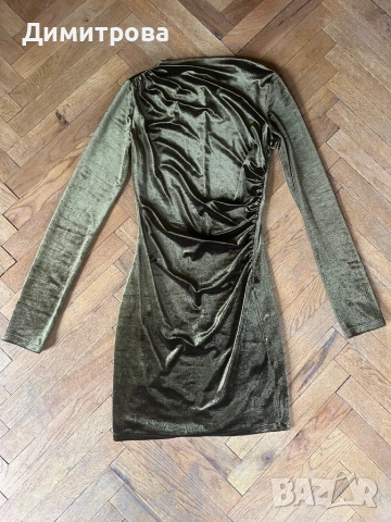 Рокля кадифе