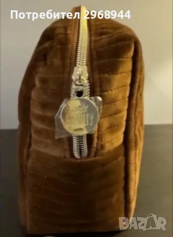 Кадифена козметична чанта Cult Beauty, снимка 3 - Други - 49855197