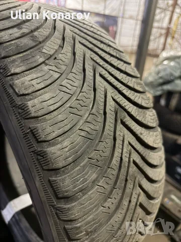 Зимни гуми Michelin 215/45/16, снимка 8 - Гуми и джанти - 56339474