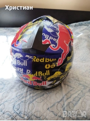 Продавам Red Bull каска, снимка 4 - Спортна екипировка - 52347997