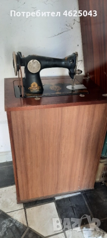 Шевна машина, снимка 2 - Антикварни и старинни предмети - 52295471