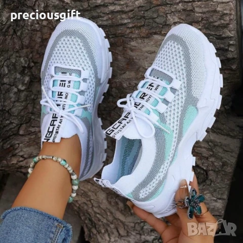 Дамски дишащи маратонки, налични в различни цветове