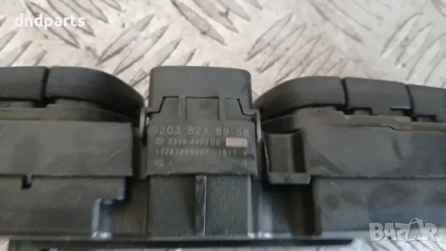 Панел бутони Mercedes C W203 2003 2038218958 Mercedes-Benz C-Class 203 (W/S/CL) (2000-2006), снимка 3 - Части - 56187025