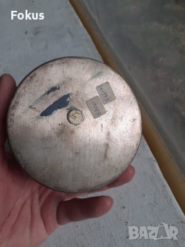Стара кръгла метална кутия, снимка 3 - Антикварни и старинни предмети - 36633788
