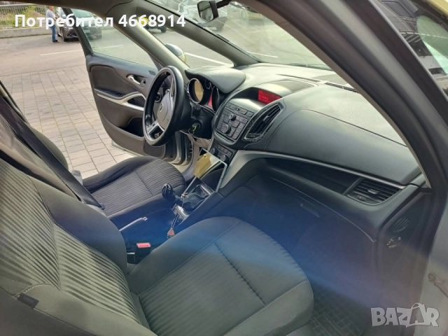Opel Zafira Tourer, снимка 11 - Автомобили и джипове - 52656389