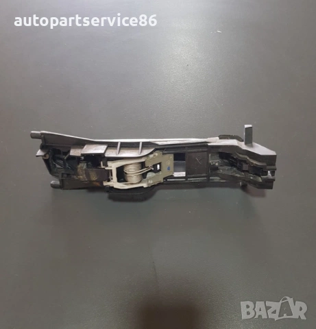 Външна дръжка за заключване на предна лява врата за Mercedes C Class W203 (2001-2005) , снимка 2 - Части - 54135099