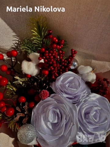 Празничен букет със сатенени ръчно изработени рози, снимка 3 - Коледни подаръци - 52702958