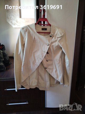 Дамско сако, снимка 2 - Сака - 42789596