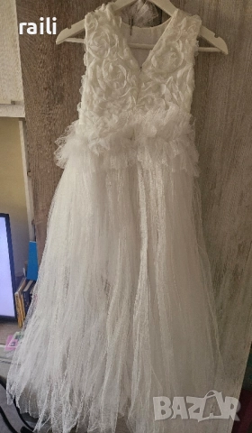 Детска официална рокля, снимка 2 - Детски рокли и поли - 52501467