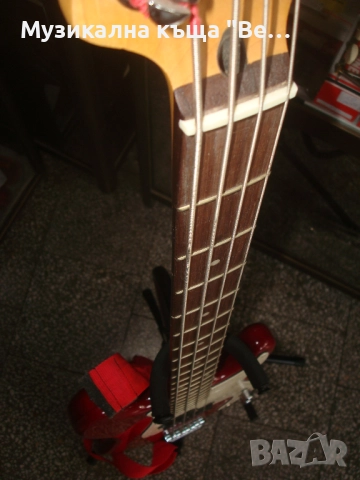 Бас китара с колан и калъф, снимка 7 - Китари - 51719582