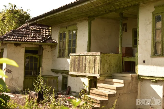 Къща с двор 2,5 декара в село Ресен 24 000 €