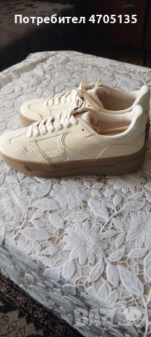 Маратонки Страдивариус , снимка 4 - Маратонки - 53275072