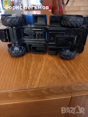 Камионче Мерцедес/Mercedes-Benz  Unimog  1:32 , снимка 7 - Колекции - 52258117