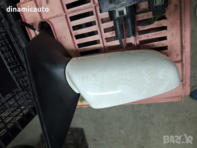 Дясно огледало за Toyota Yaris 010399, снимка 2 - Части - 51084091