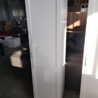 Еднокрилен гардероб с врата от МДФ цвят бяло мат., снимка 1 - Гардероби - 38300846