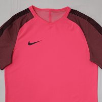 Nike DRI-FIT Tee оригинална тениска M Найк спортна фланелка фитнес, снимка 2 - Спортни дрехи, екипи - 42479456