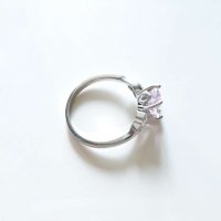 Златен пръстен бяло 18к злато камъни Сваровски, снимка 9 - Пръстени - 15048021