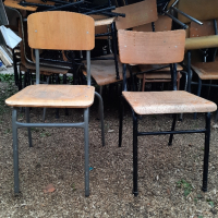 Тръбни желязни столове с дървени седалки и облегалки , снимка 3 - Столове - 44516933