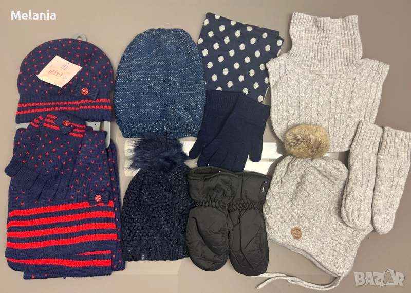 Лот от шалчета, шапки и ръкавички за момиче, 3-6 г., снимка 1