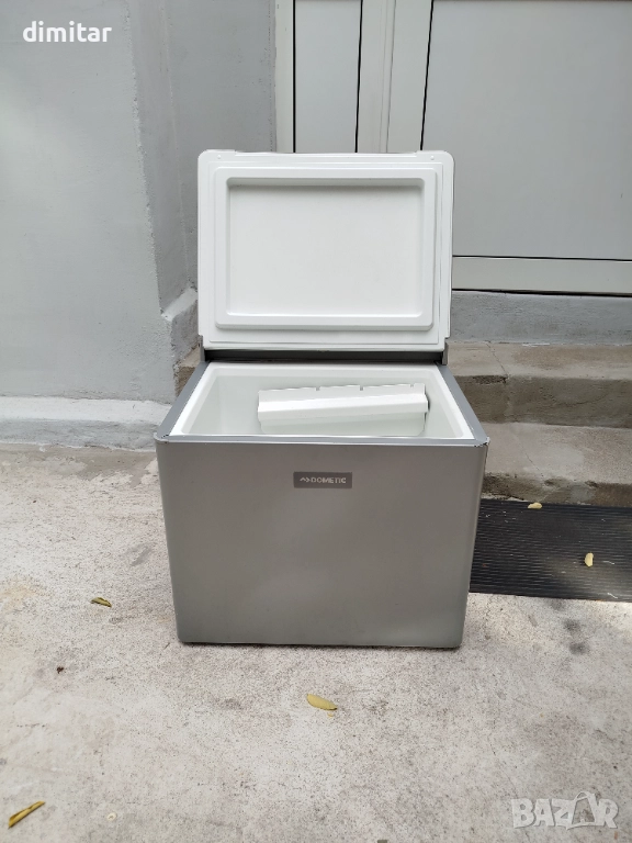Амонячен хладилник DOMETIC 12/220/GAZ - 41 литра , снимка 1