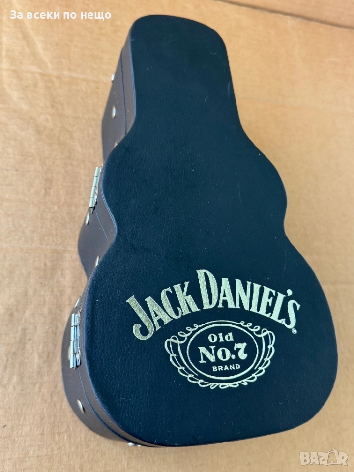 Кожен калъф за бутилка Jack Daniels с Guitar Case , калъф за китара, снимка 1