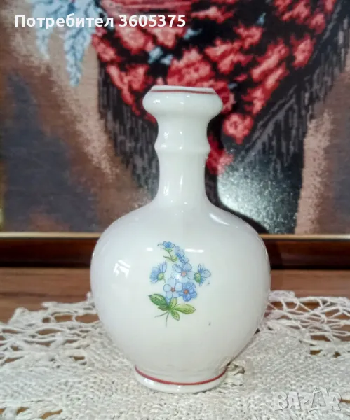 Малка порцеланова стомна , снимка 1