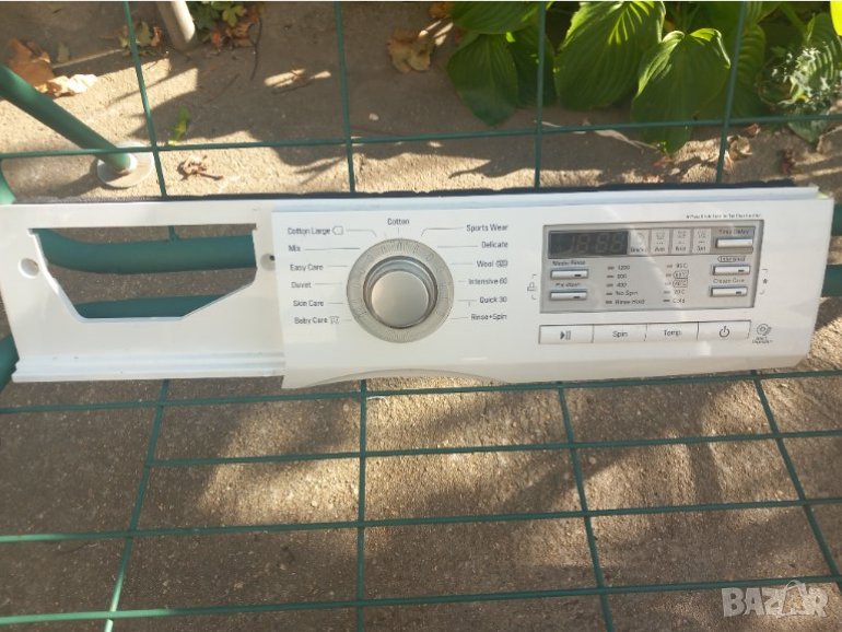 Продавам преден панел с платка за пералня LG F12B8QD1, снимка 1