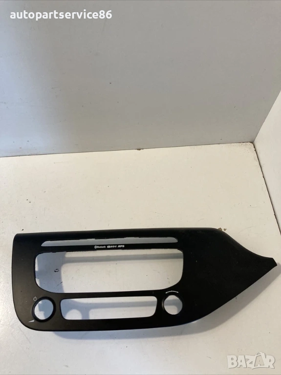 Облицовка около CD плейър за KIA Ceed 1.6 CRDi (2014) 84740-A2900, снимка 1